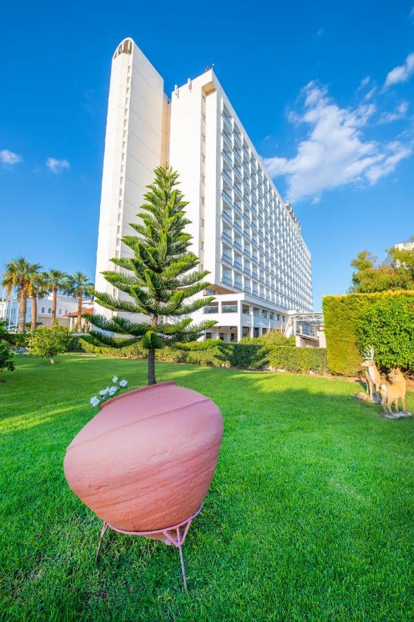 Salamis Bay Conti Resort Hotel & Casino فاماغوستا المظهر الخارجي الصورة The hotel in 2016
