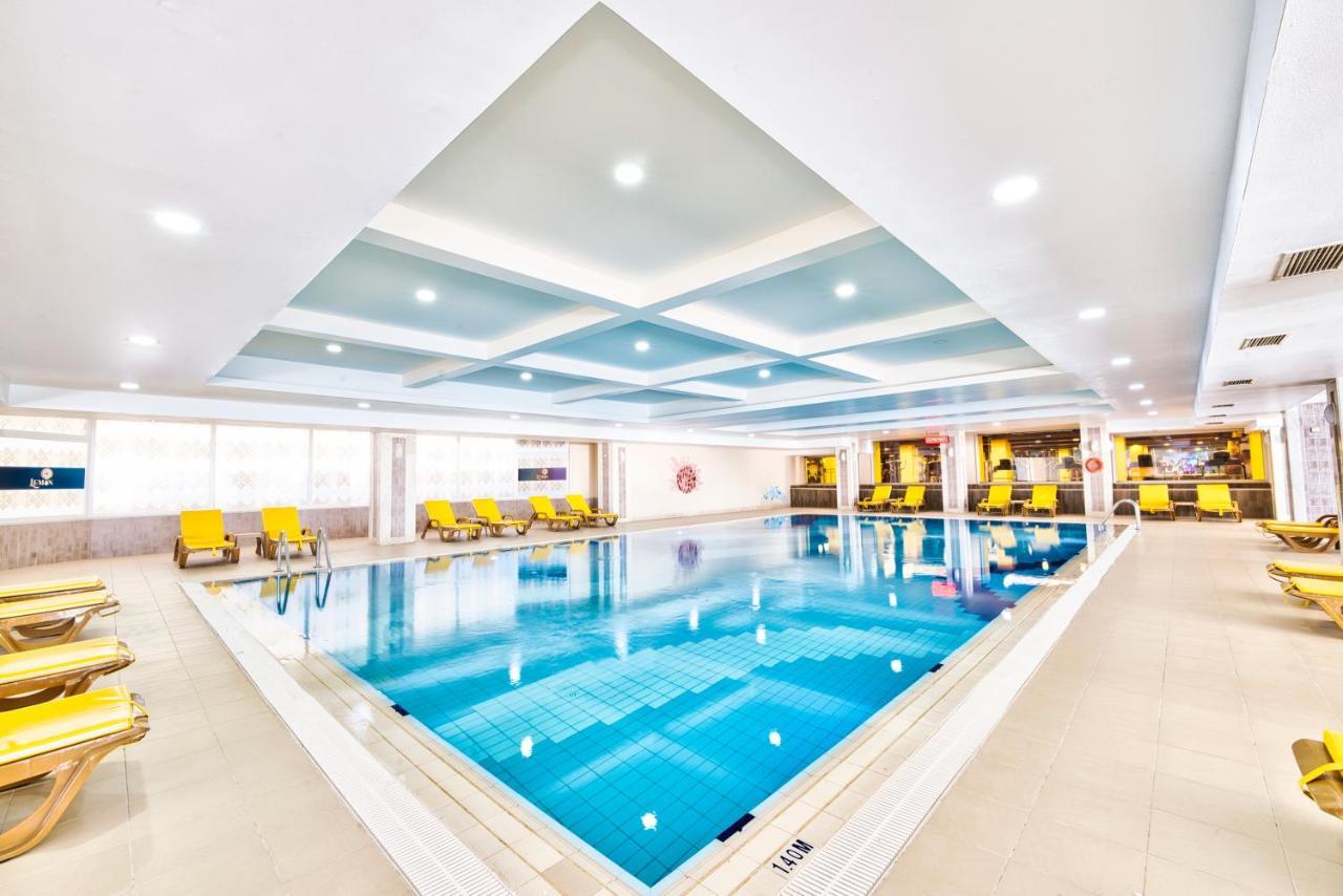 Salamis Bay Conti Resort Hotel & Casino فاماغوستا المظهر الخارجي الصورة The swimming pool at the hotel