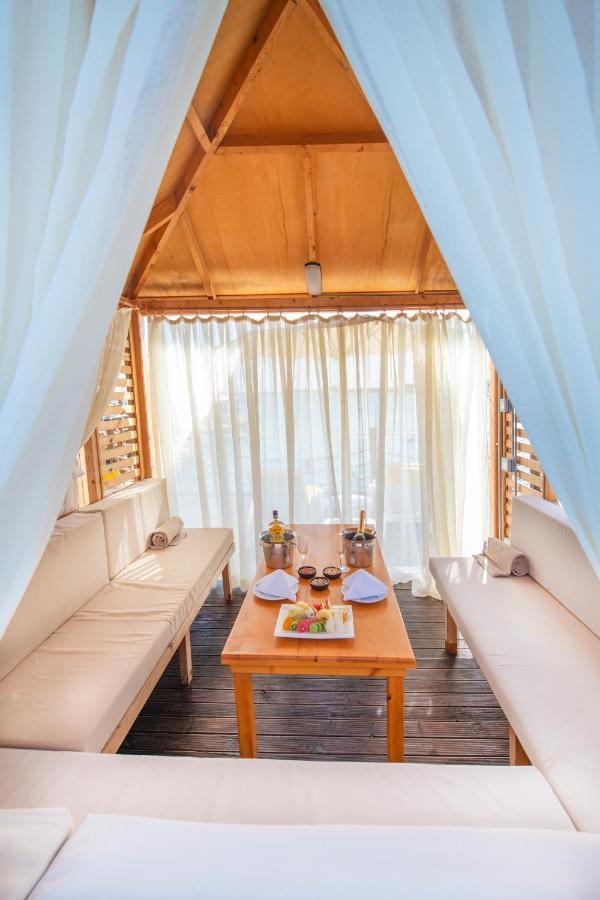 Salamis Bay Conti Resort Hotel & Casino فاماغوستا المظهر الخارجي الصورة A private spa at the Four Seasons Hotel, Hong Kong